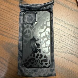 Loopy Case Black Leopard